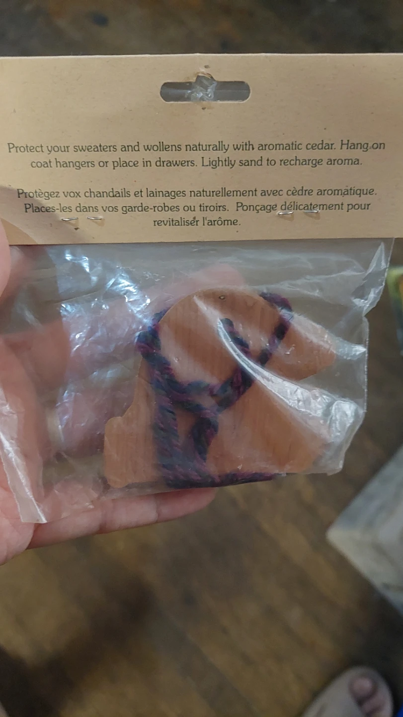 Aromatic Cedar Closet Fresheners - Beaver Shape - photo 2