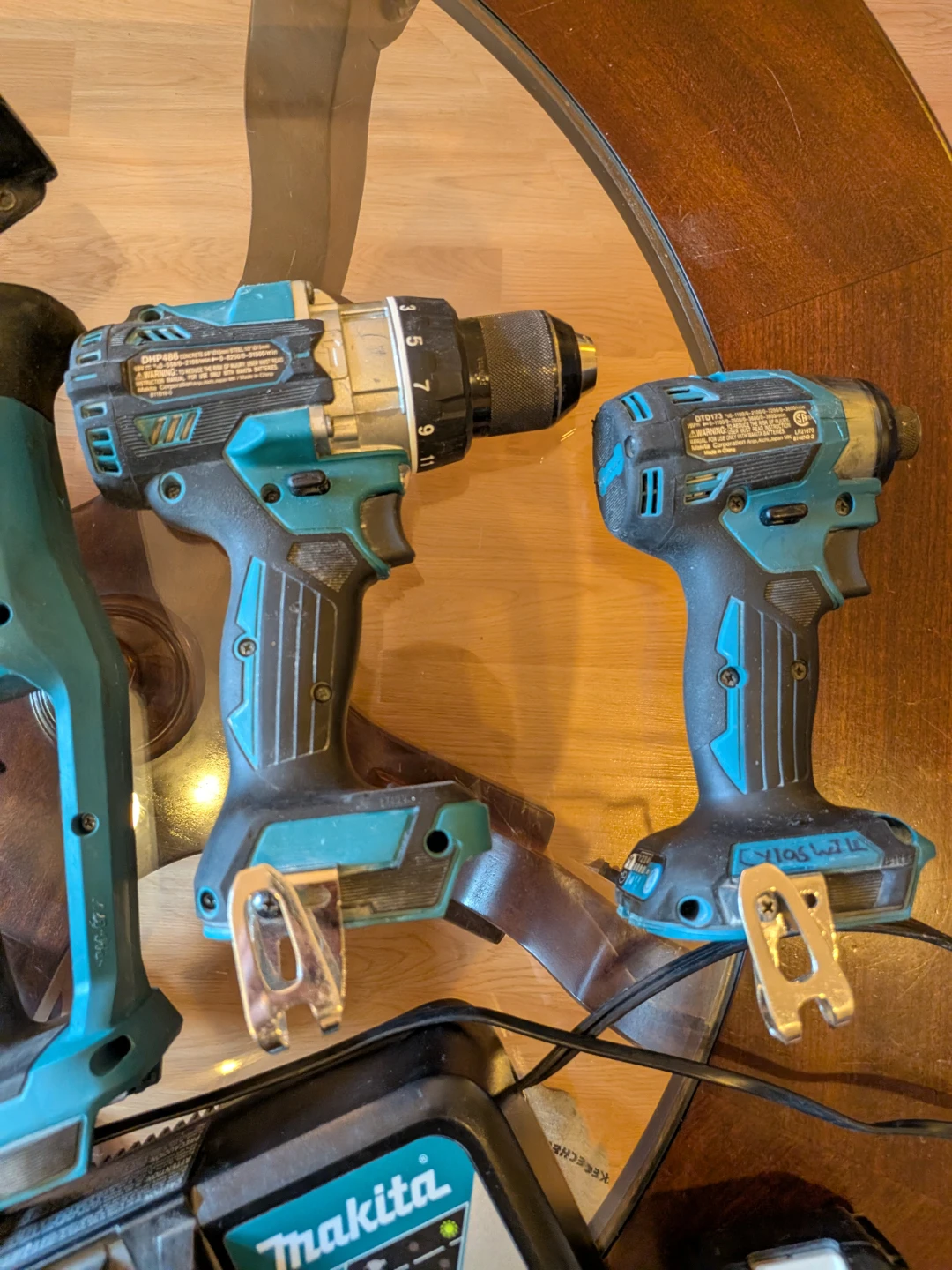 Makita Cordless Power Tool Set with Batteries and Charger - photo 2