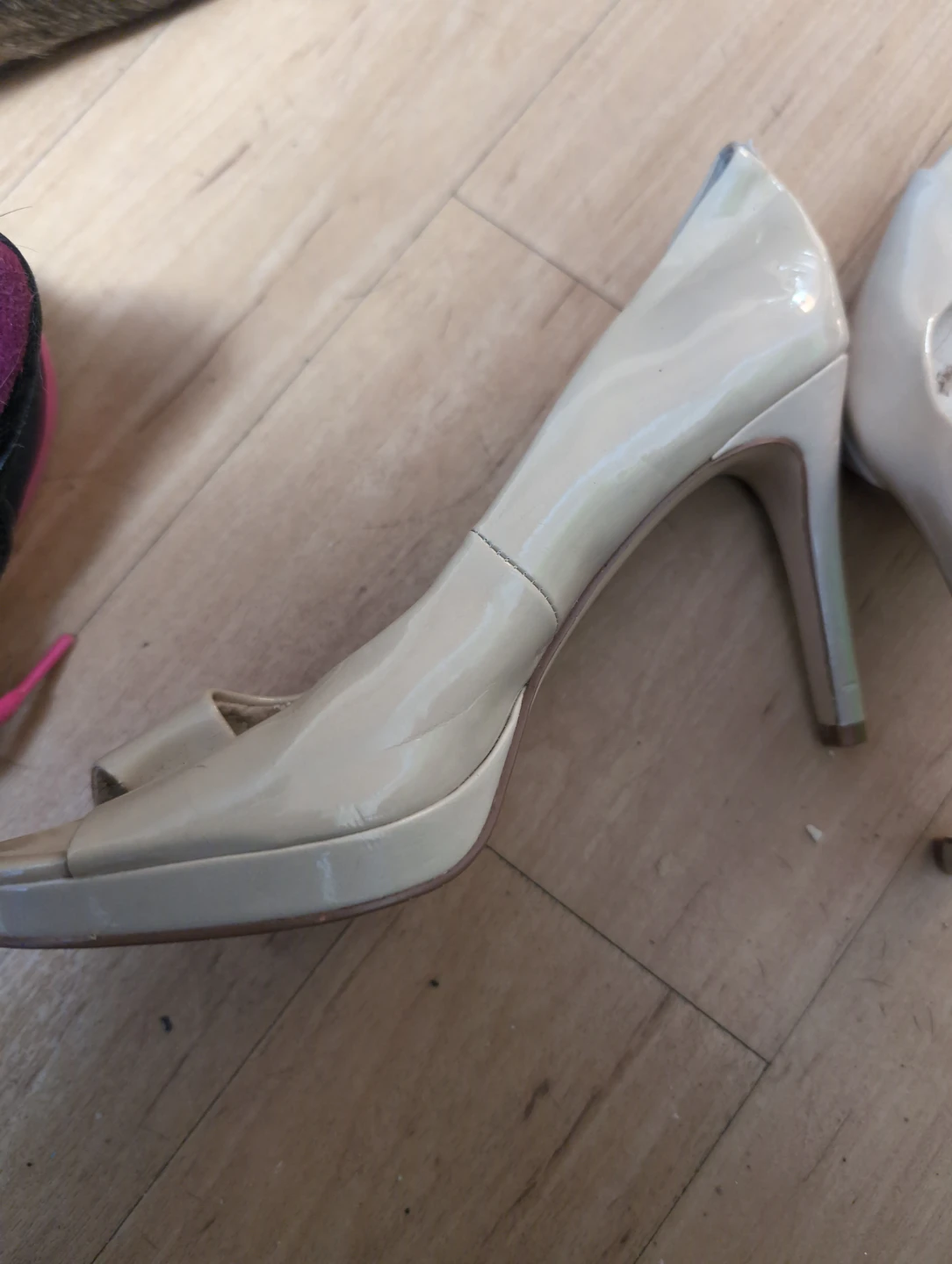 Women's Beige Patent Peep-Toe Heels size 7 - photo 2