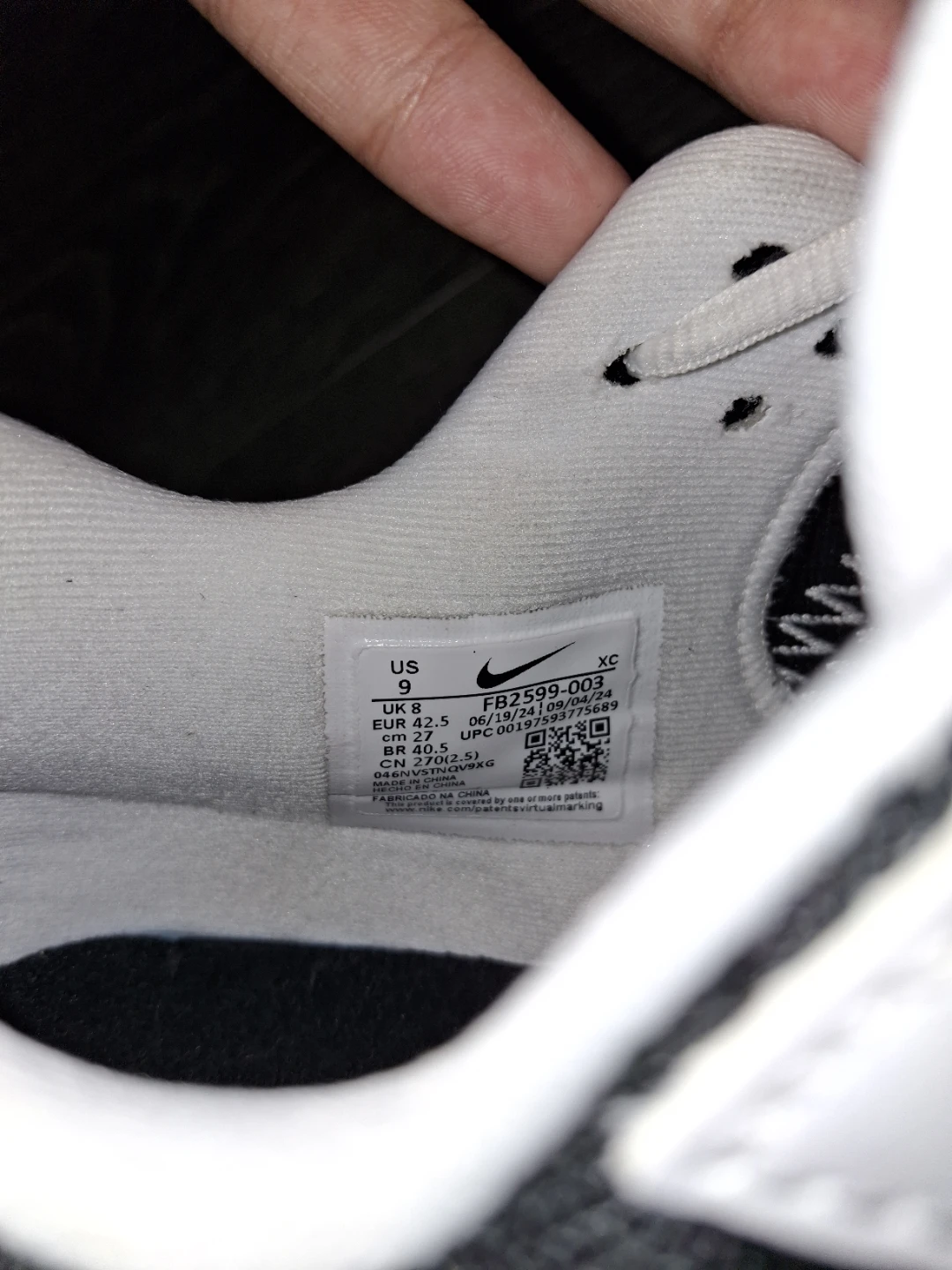Basketball Shoes - Size 9