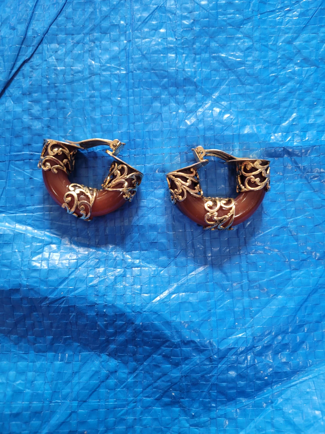 Vintage Gold Tone Hoop Earrings with Carnelian Stone