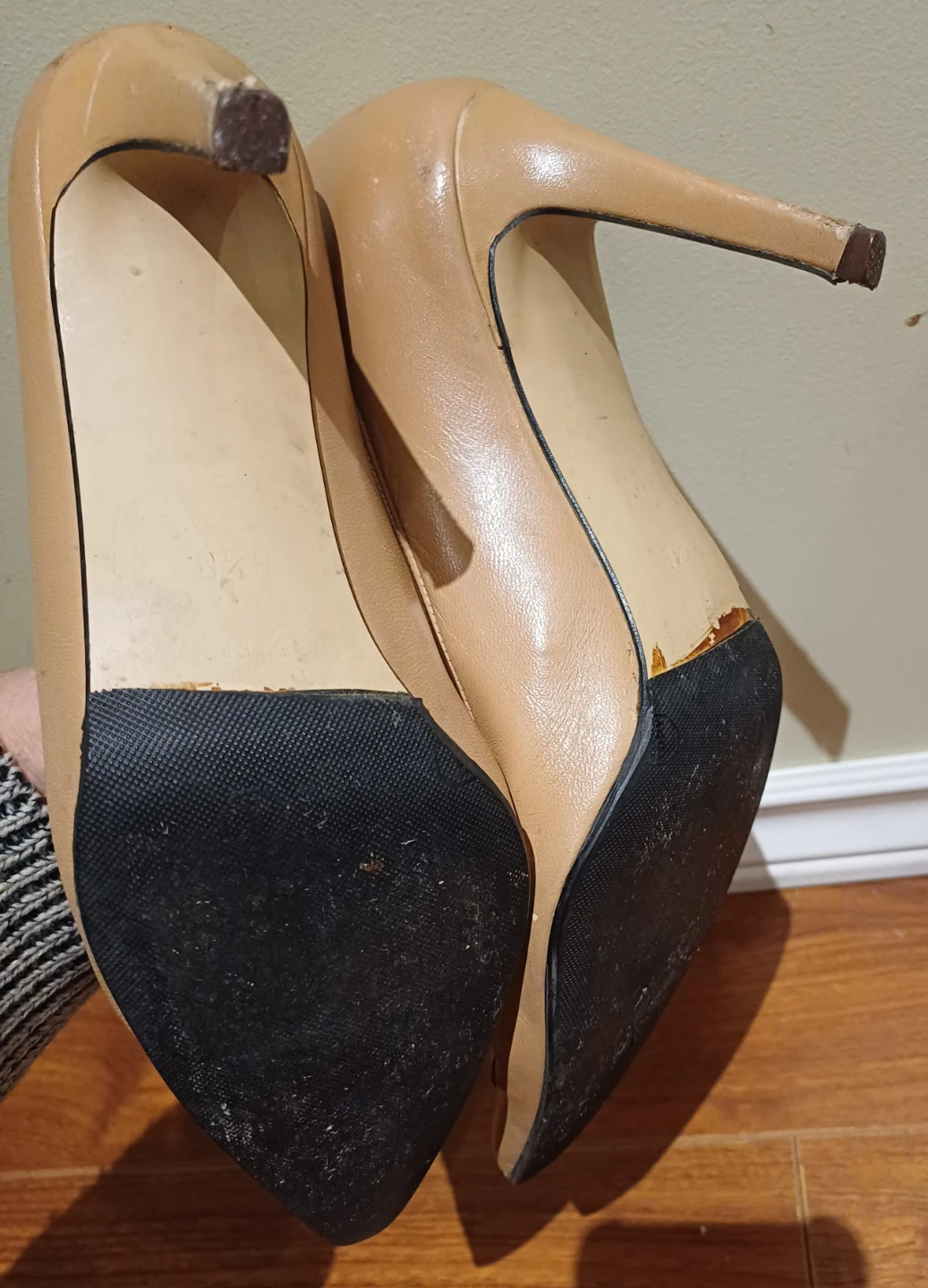 FREE: Charles David Women's Tan Leather Heels - photo 4