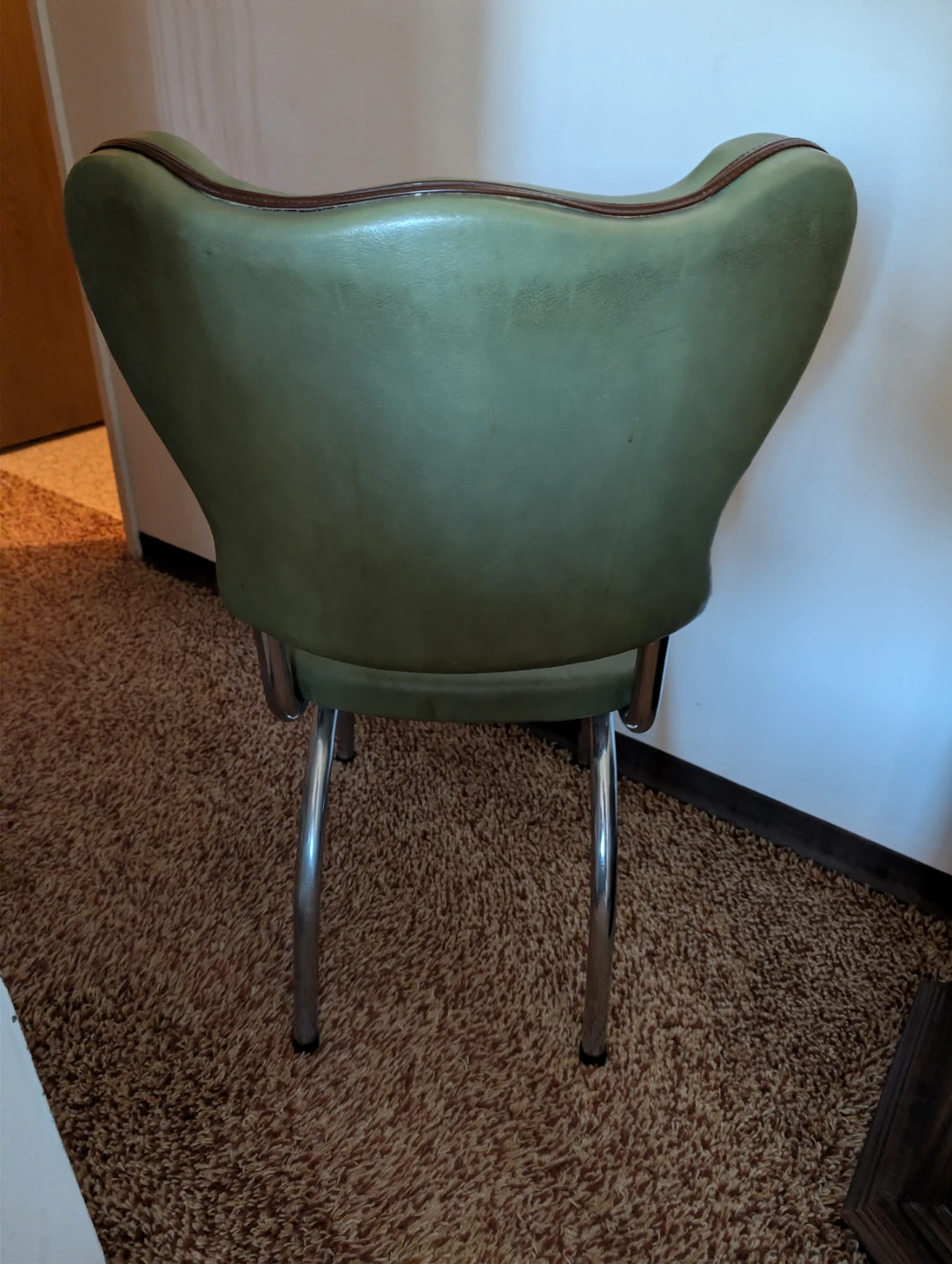 4 Vintage Green Vinyl Dining Chair (like new) - photo 2