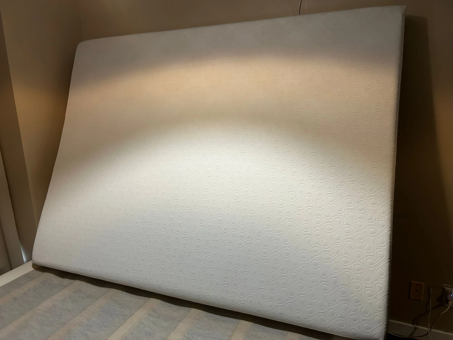 White Queen Size Mattress - photo 3