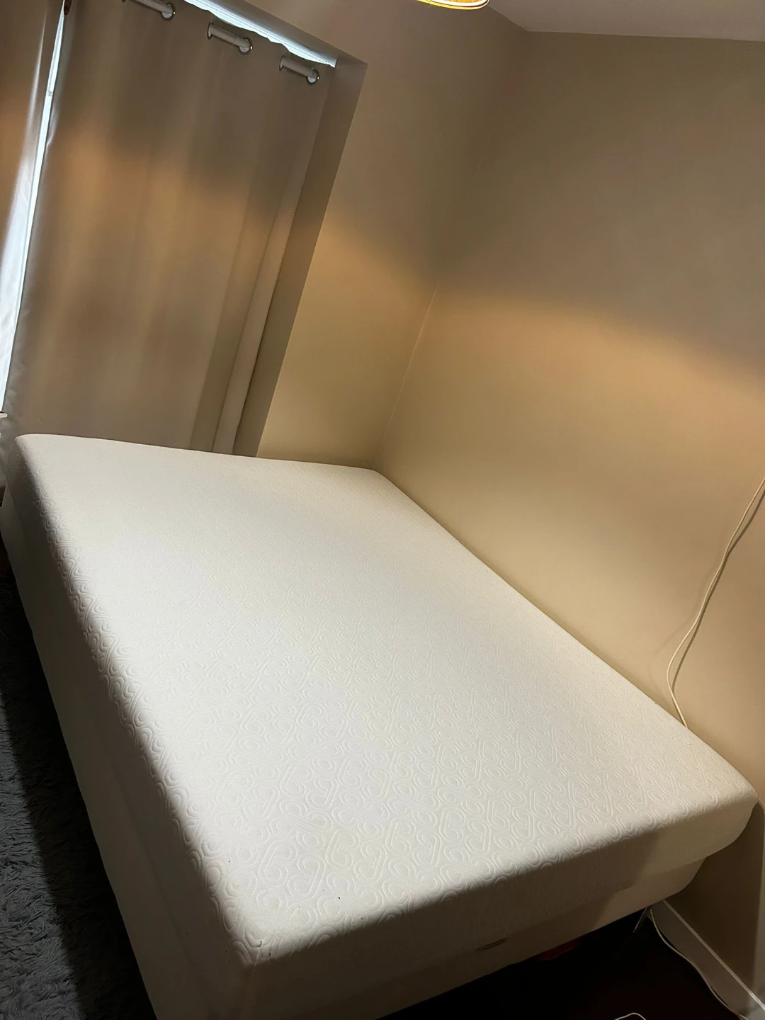 White Queen Size Mattress - photo 5