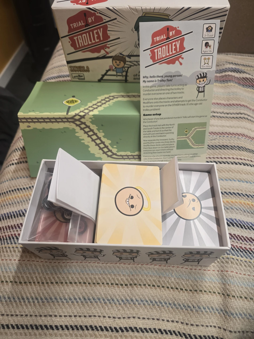 Game bundle: Joking Hazard & Trial by Trolley - photo 3
