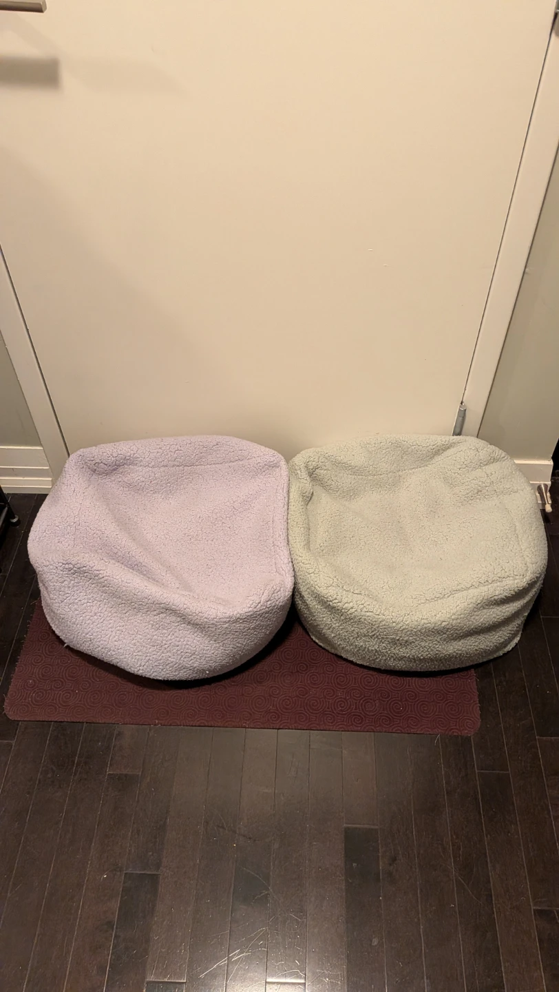 Set of 2 Round Poufs - Light Purple & Mint Green