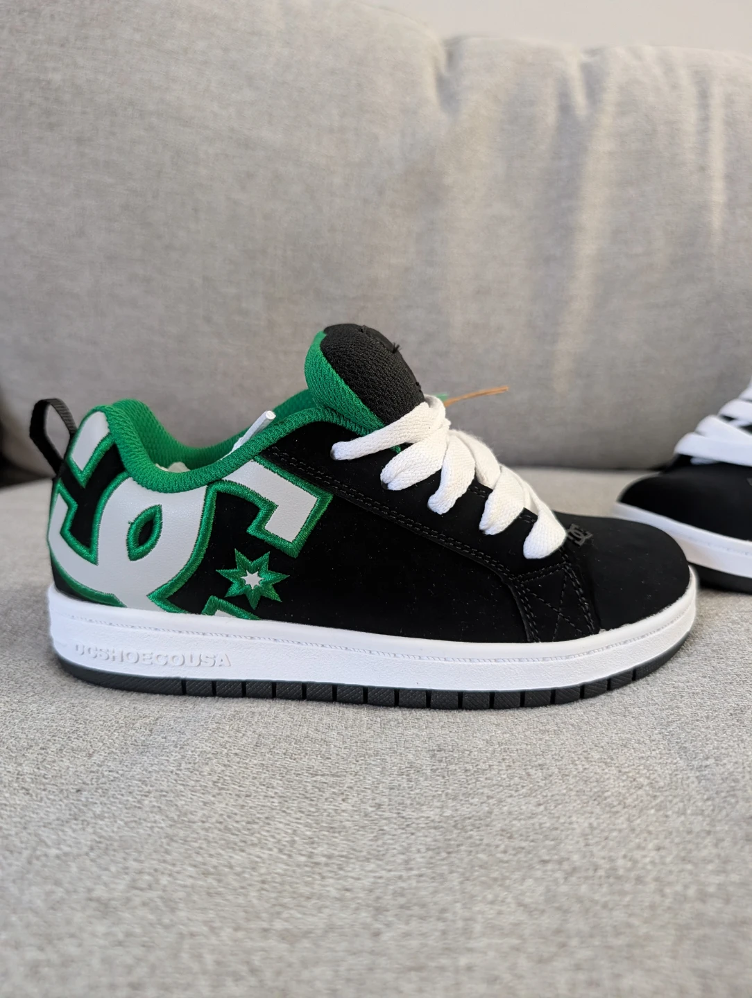 DC Shoes Youth Size 3.5