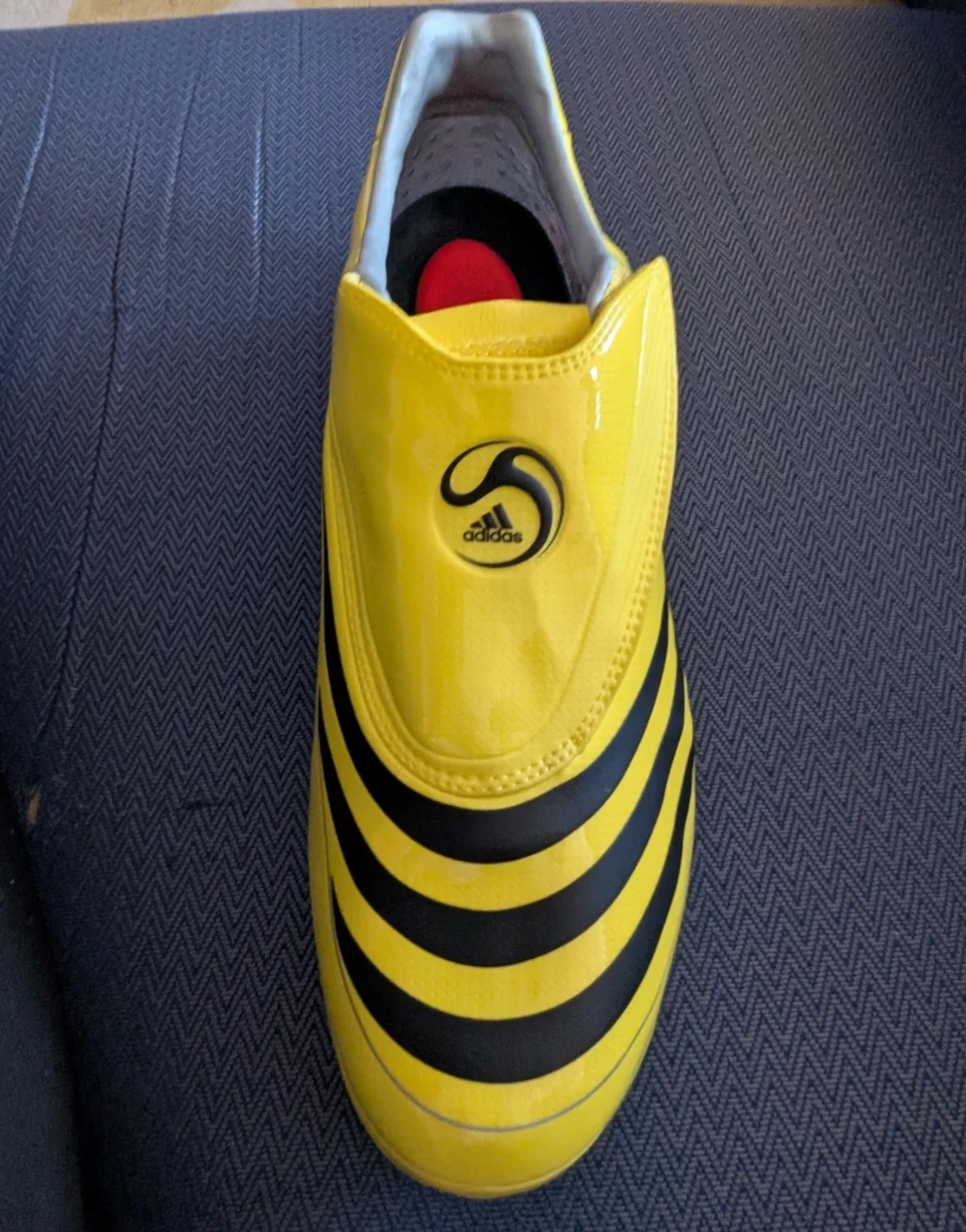 David Villa Signed F50.8 Limited Edition - photo 3