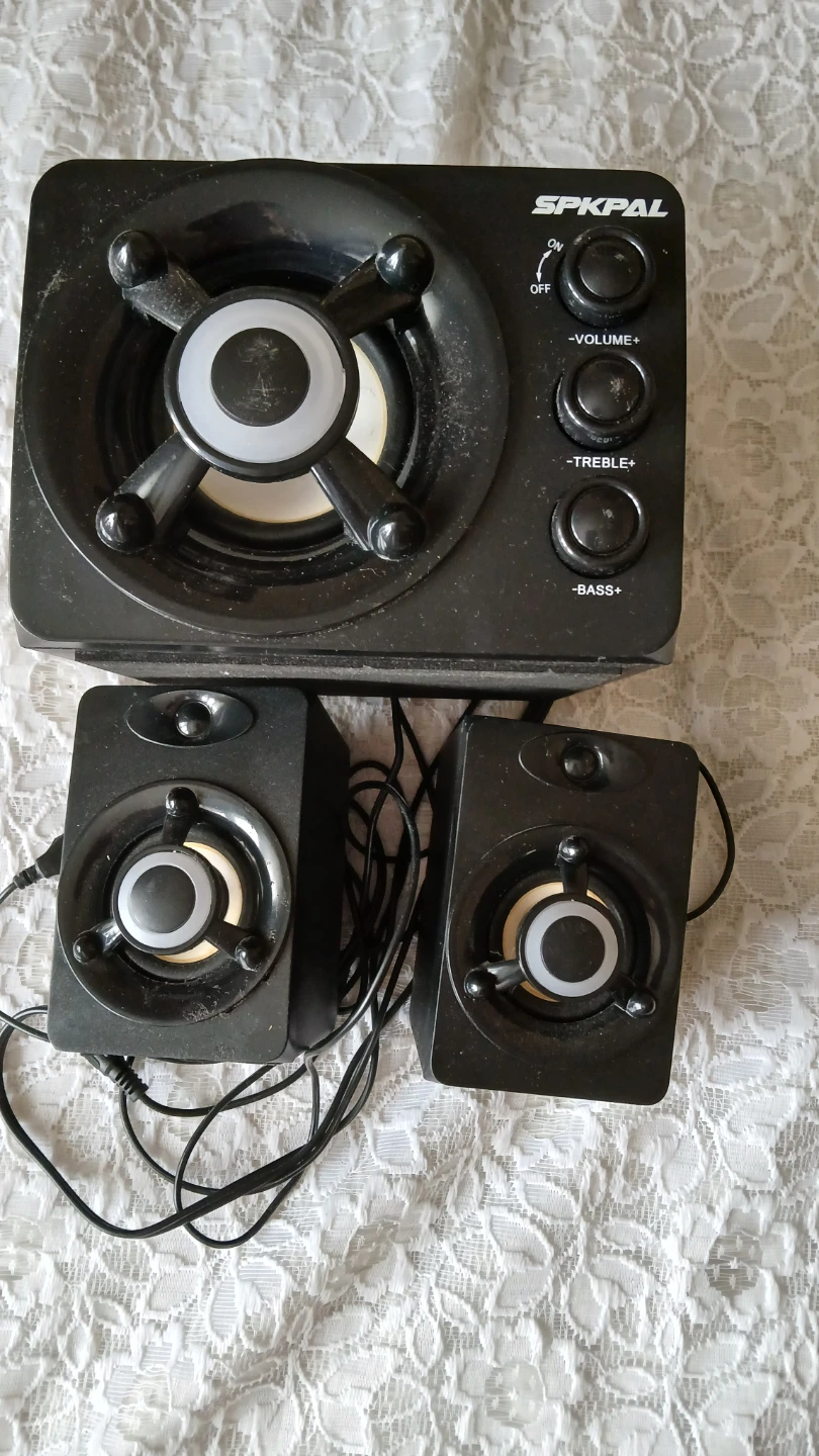 3pcs. Speakers for $5.00