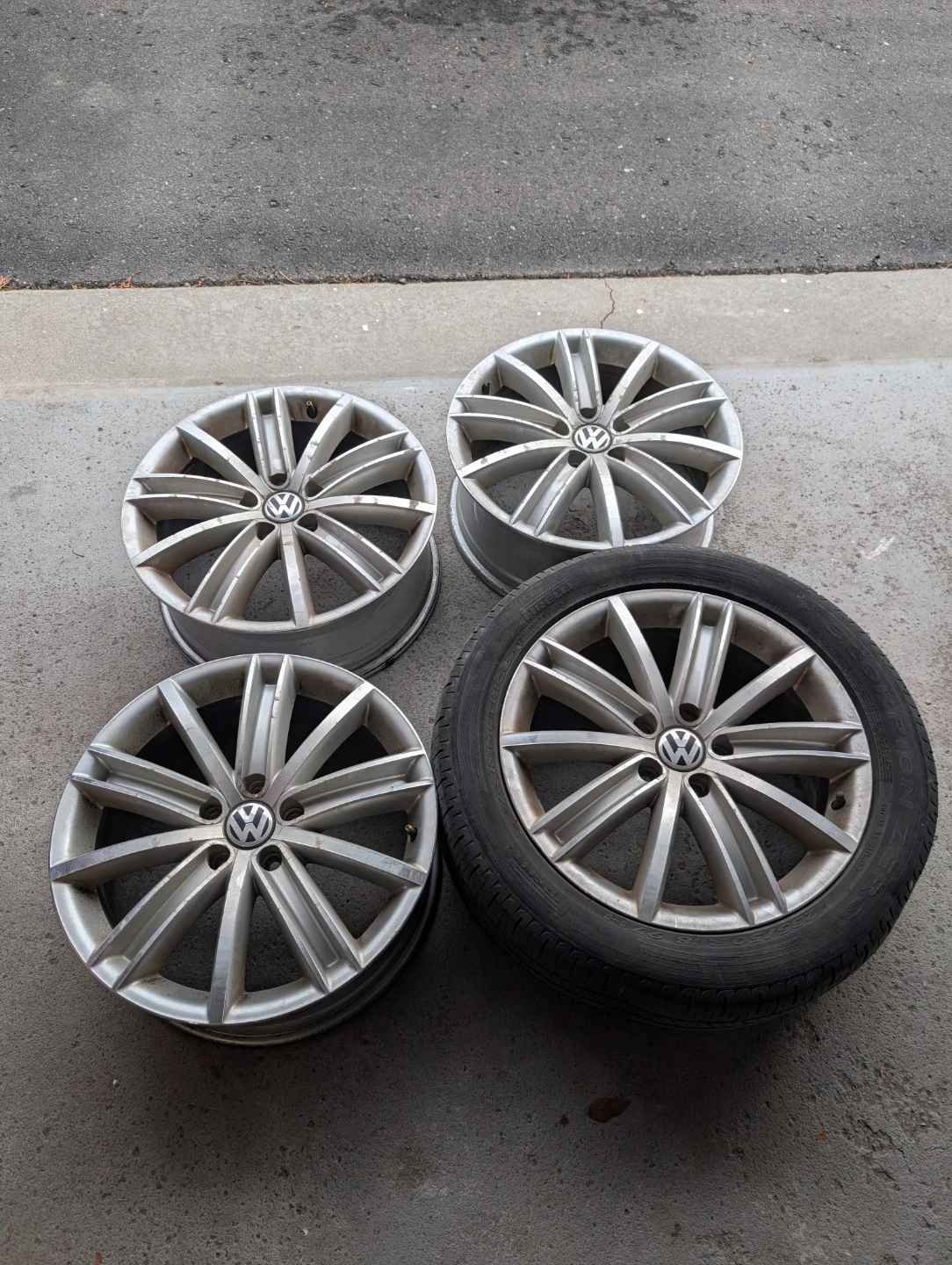 Set of 4 Volkswagen Alloy Wheels Rims 235/50R18 Tires