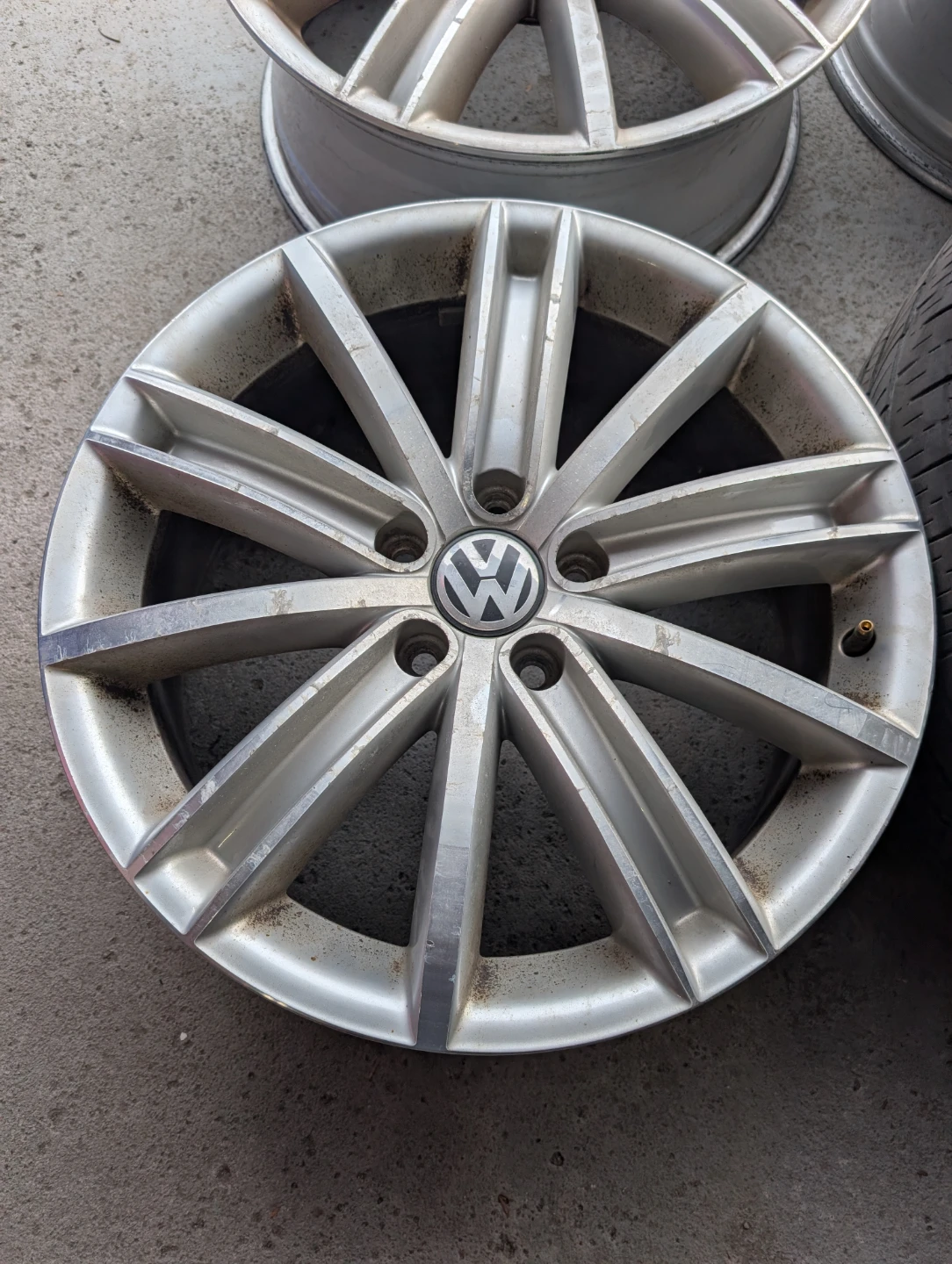 Set of 4 Volkswagen Alloy Wheels Rims 235/50R18 Tires - photo 4