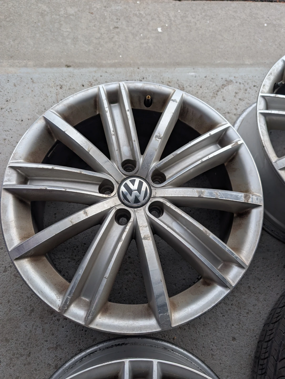 Set of 4 Volkswagen Alloy Wheels Rims 235/50R18 Tires - photo 5
