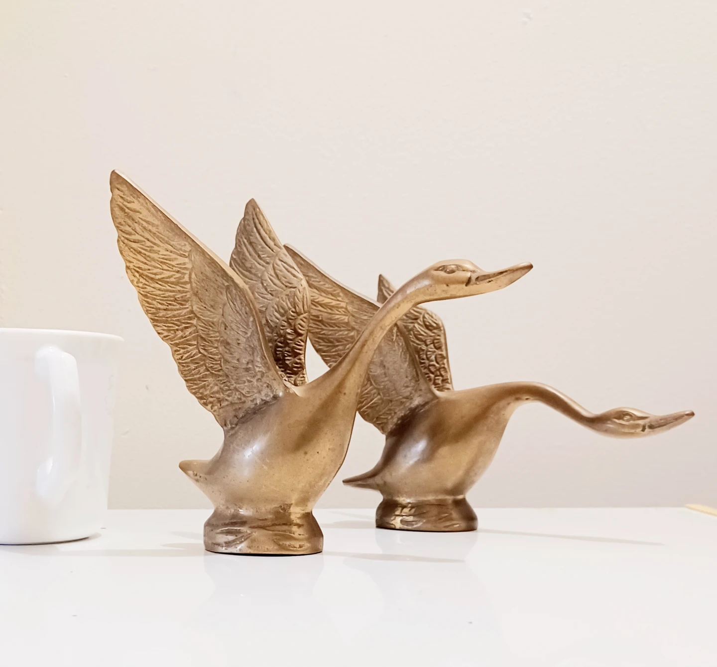 Vtg Textured Brass Swan Figurines - photo 4