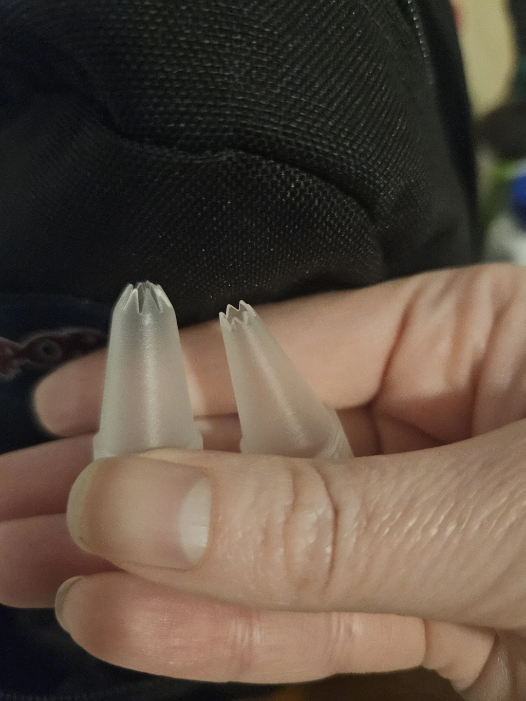 Simulation creams, decals, and piping tips - photo 2