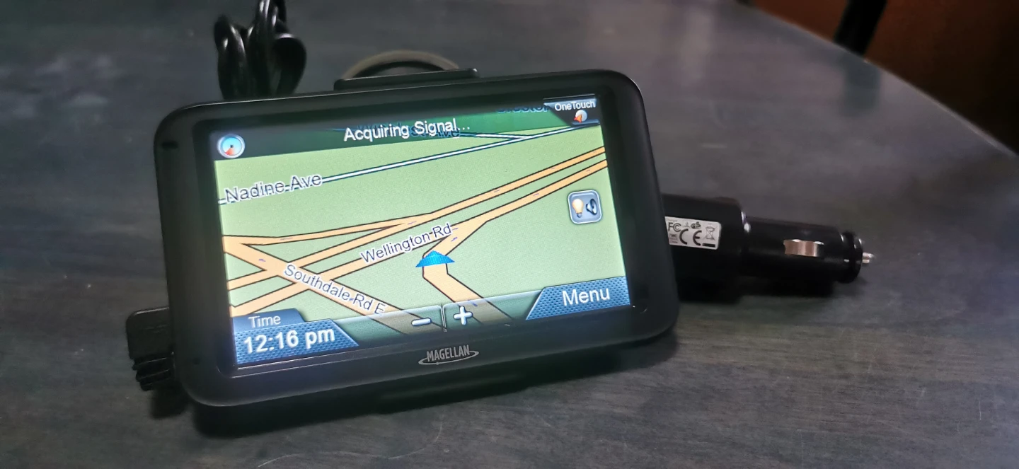 Magellan GPS Navigator with Car Charger