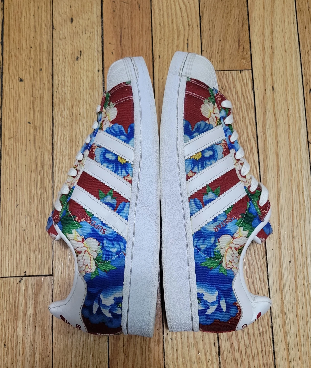 Adidas Superstar Floral Sneakers Size 9 - photo 3