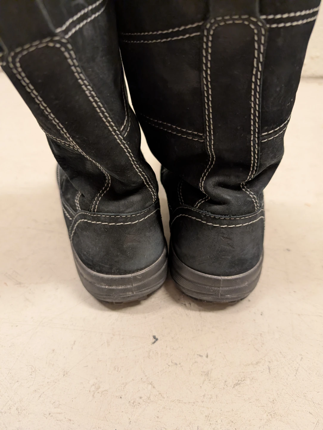 Ecco Black Suede Fur Lined Winter Boots - Women's Size 8-8.5 - photo 4