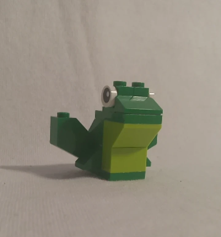 LEGO Frog