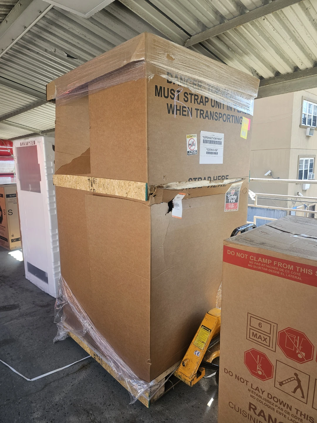 New 80 gallon single phase electric air compressor - photo 2