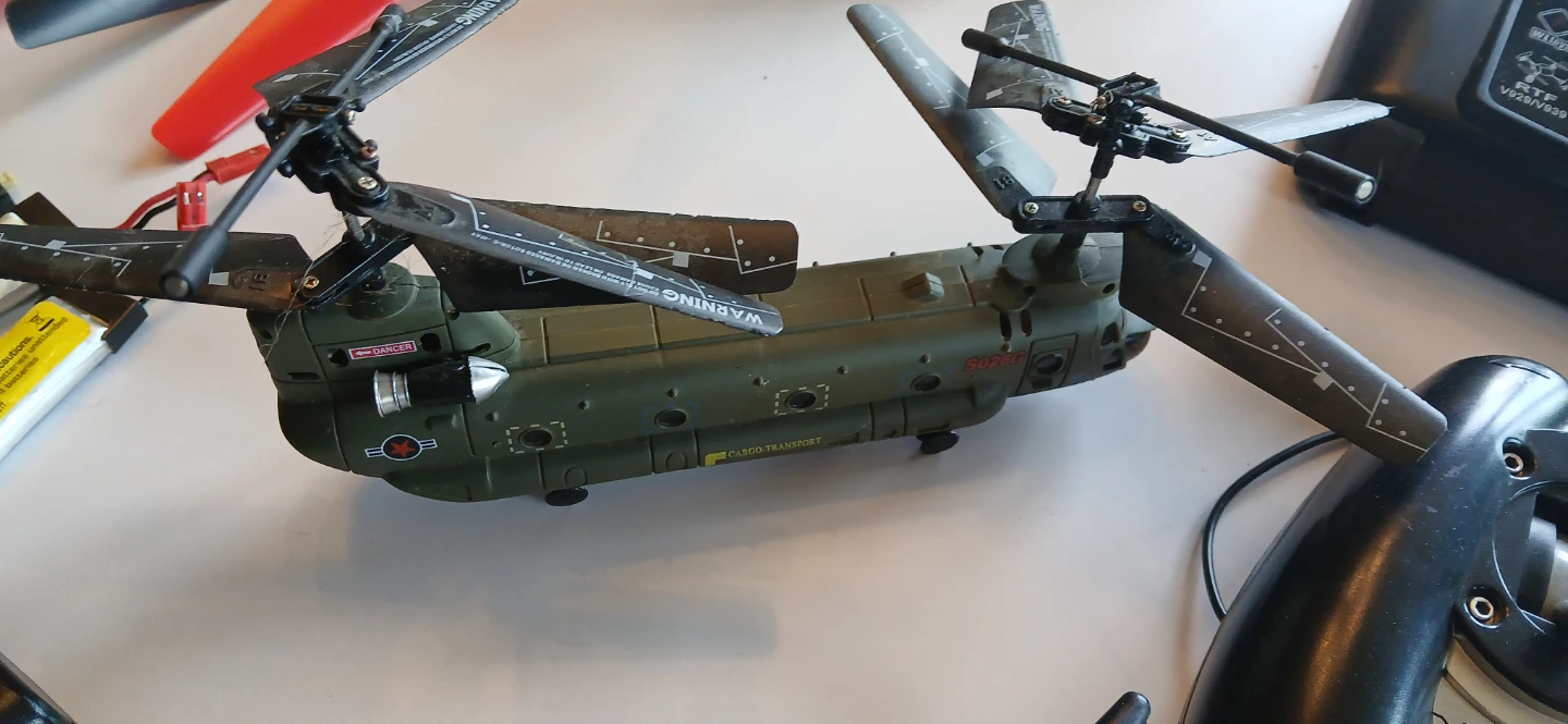 Rem.\nOte control helicopters and quads.. - photo 5