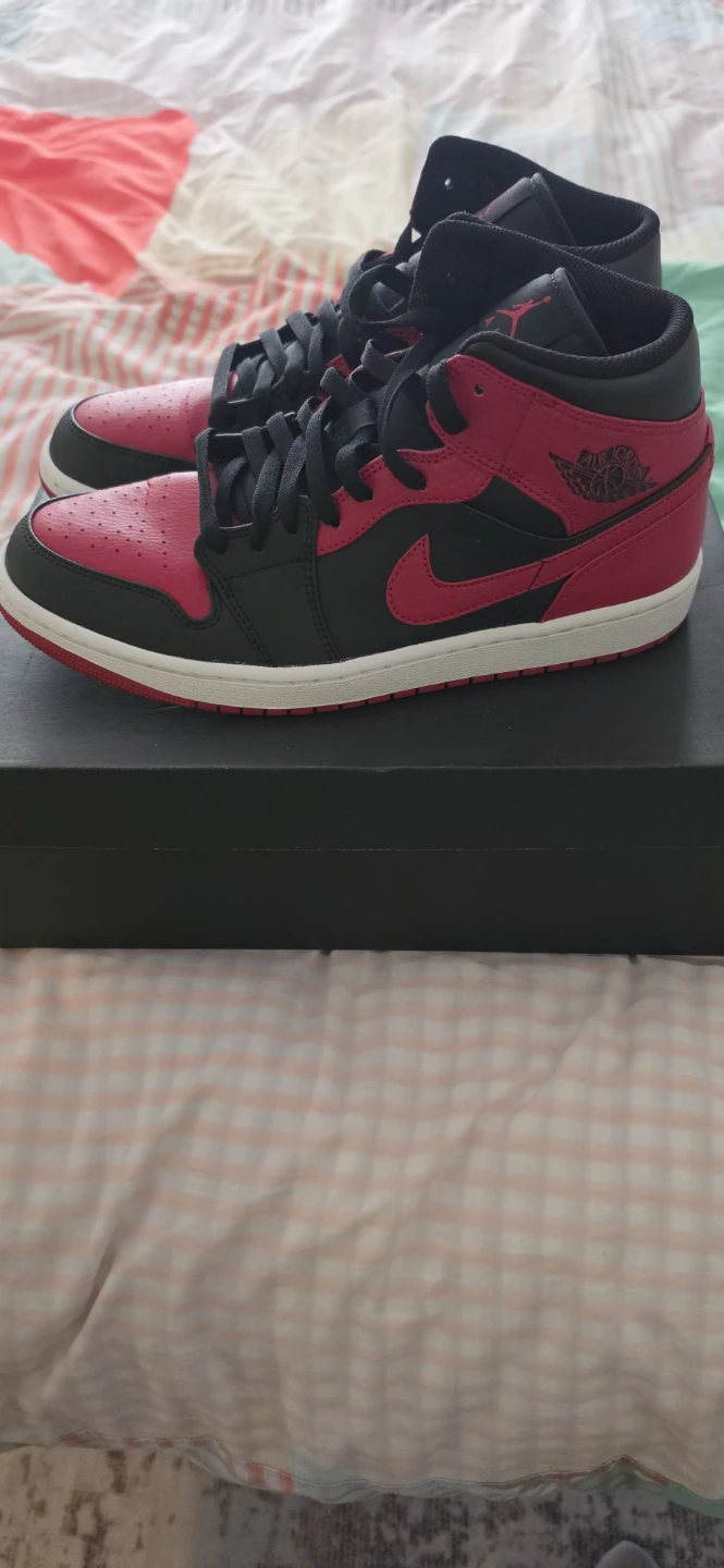 Air Jordan 1 Mid Red Black Sneakers - photo 3