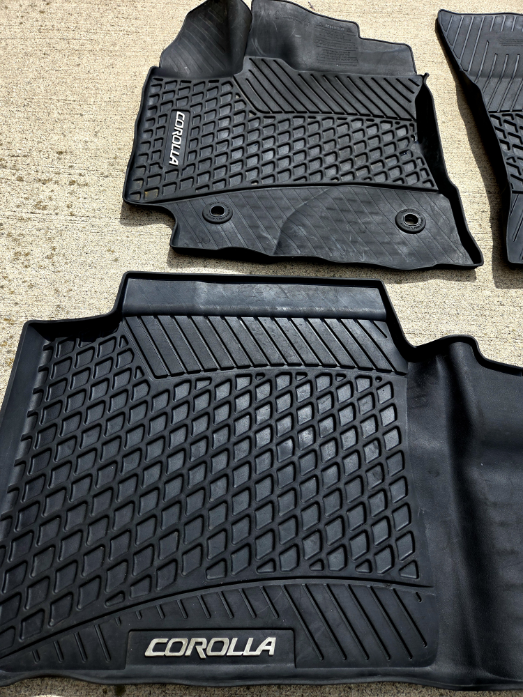OEM Toyota Corolla All-Weather Floor Mats - photo 4