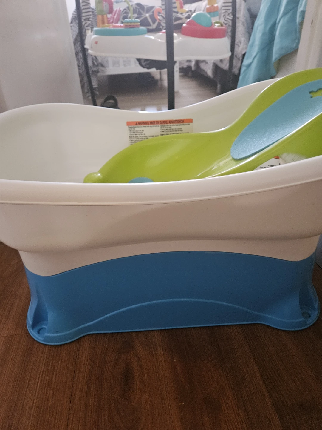 Fisher-Price Baby Bath Tub with Newborn Sling