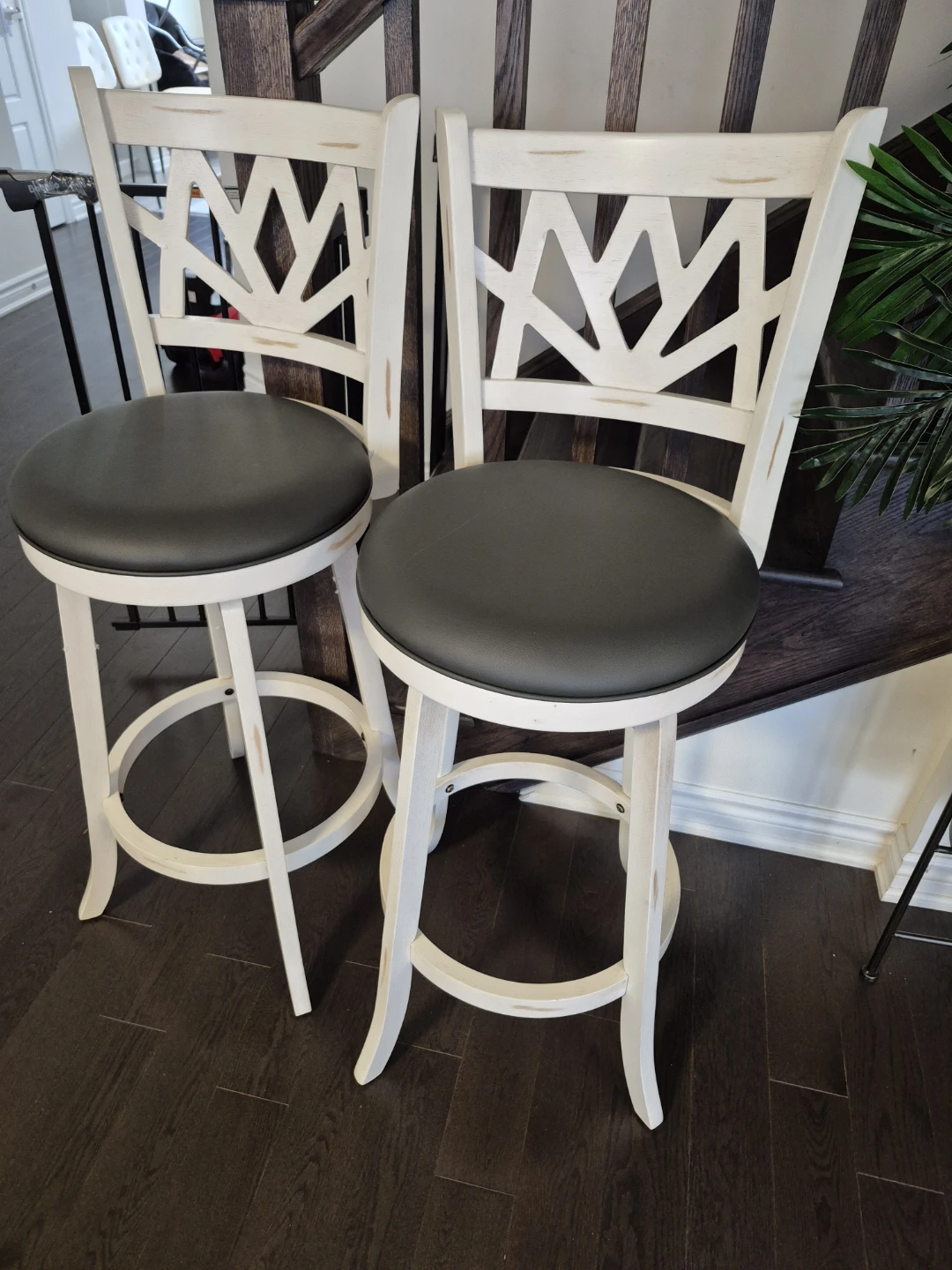 Set of 2 White Swivel Bar Stools