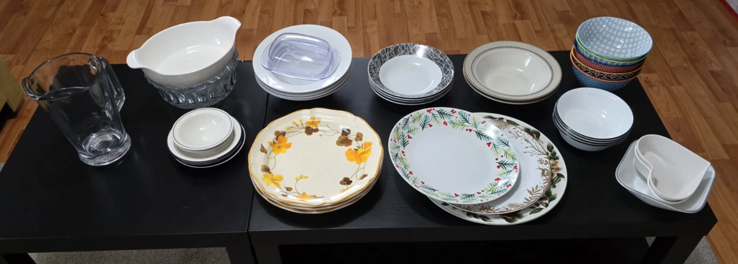 Assorted Dinnerware Set