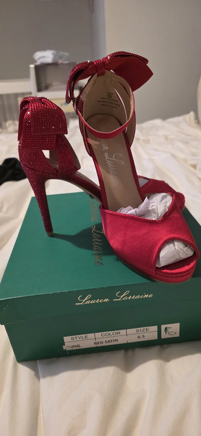 Women's Red Satin Heels Size 6.5 - photo 2