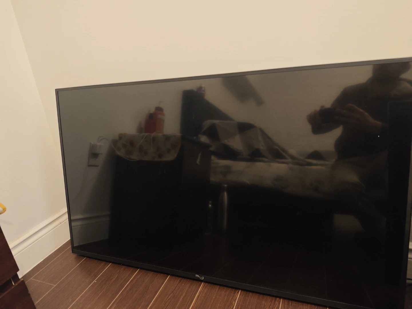 Like New RCA Smart TV Virtuoso 50" Quantum Dot UHD TV (RTAQ5033)