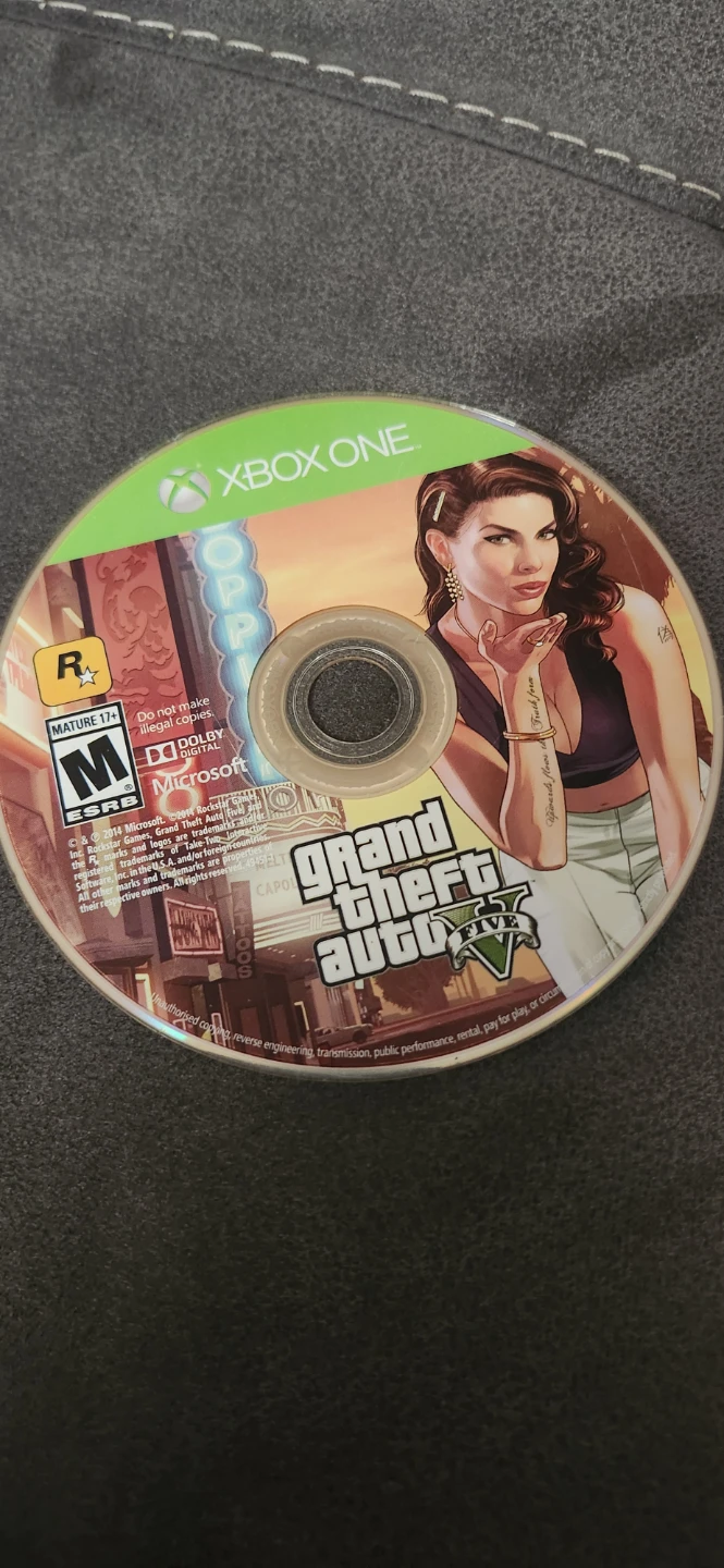 Xbox One Grand Theft Auto V & FIFA 21... - photo 2