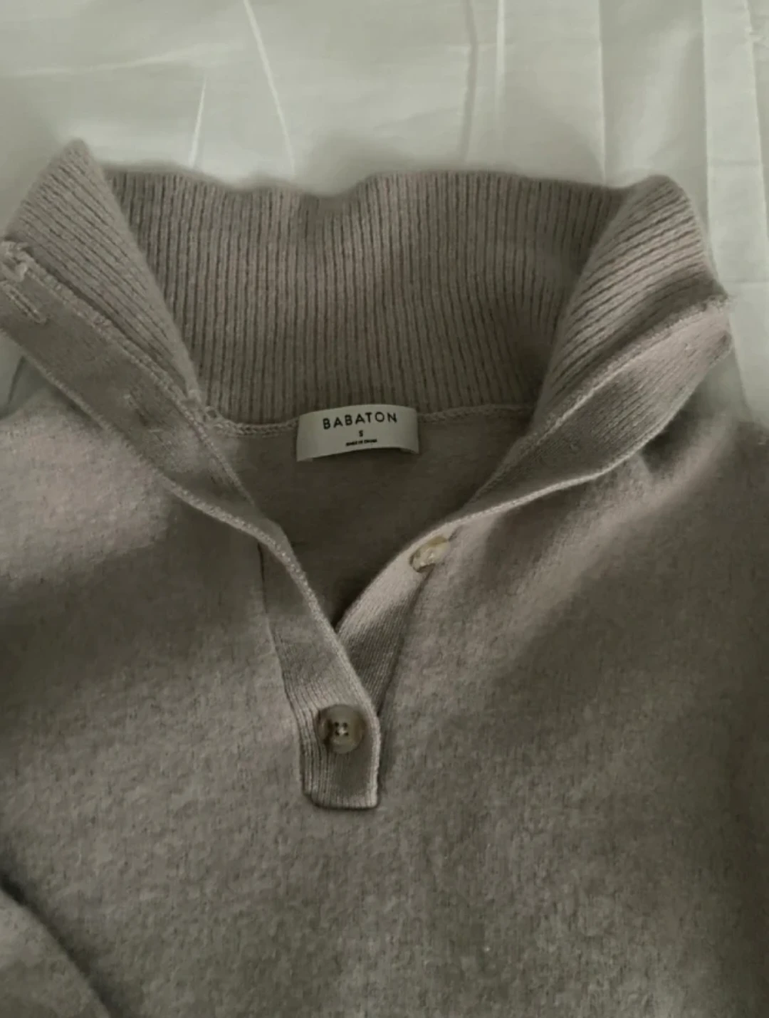 100% Cashmere wool Aritzia Sweater - Size S - photo 2