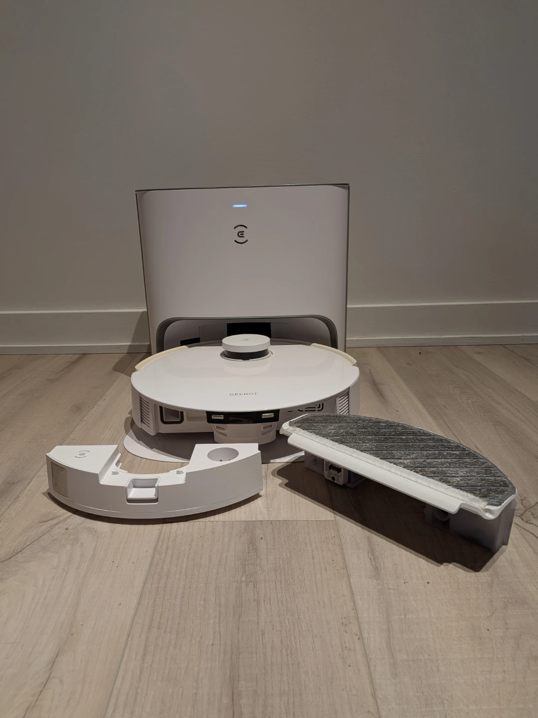 Ecovacs Deebot T10 Plus Vacuum - photo 3