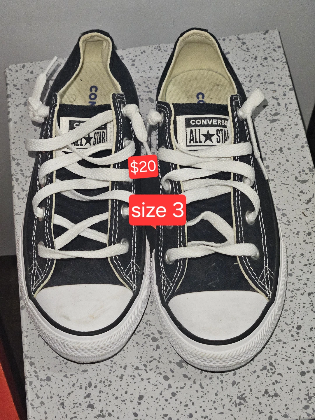 Converse All Star Chuck Taylor Low cut Shoes - Size 3