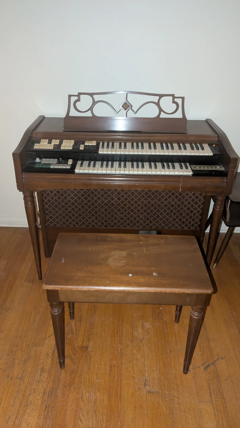 Wurlitzer Console Organ with Bench