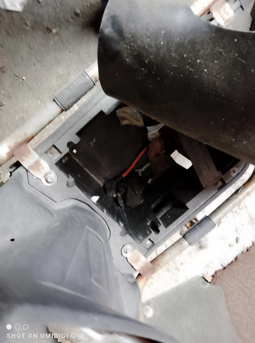 Black Scooter - Needs Repair - photo 4