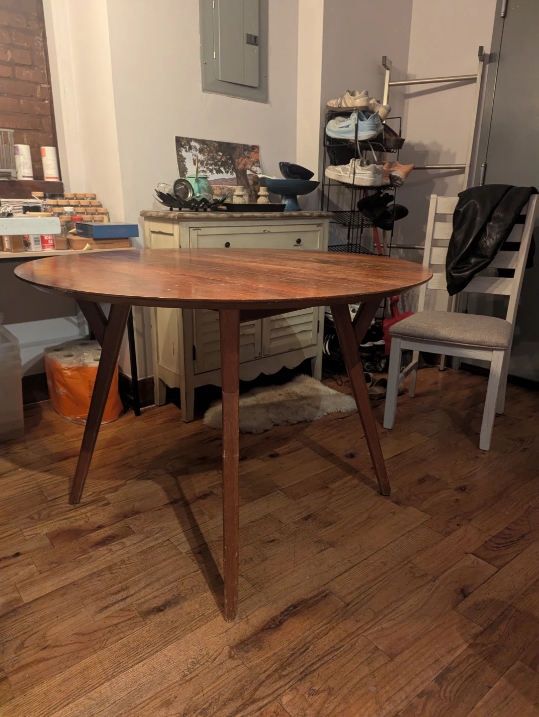 Round Wood Dining Table - photo 3