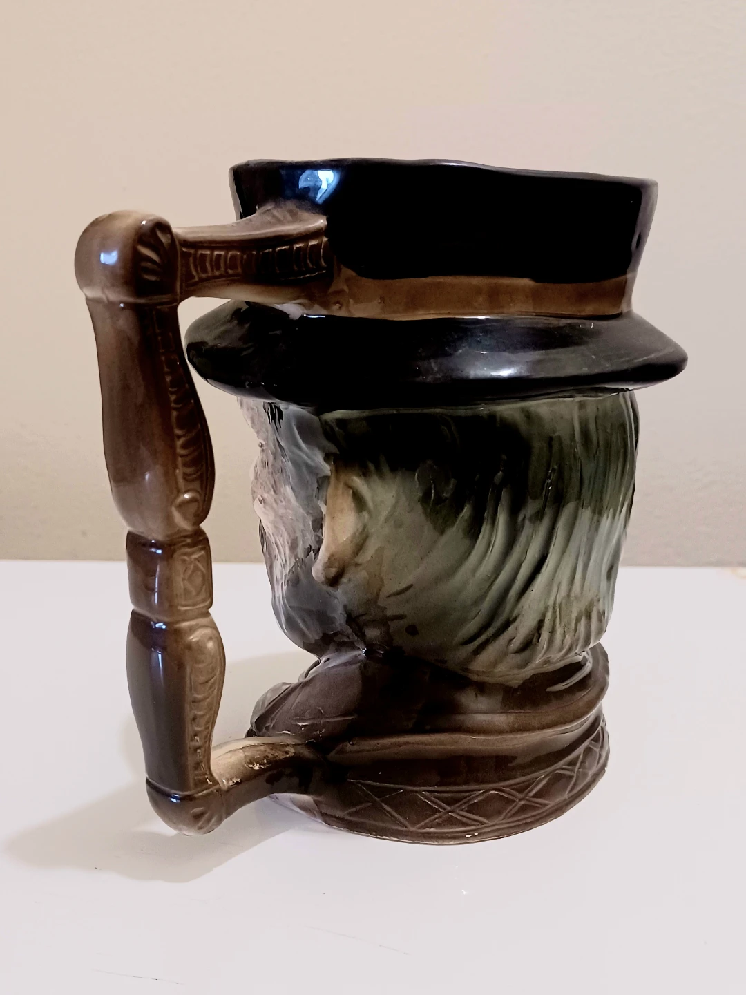 Vtg Hand Painted Toby Style Jug - photo 2