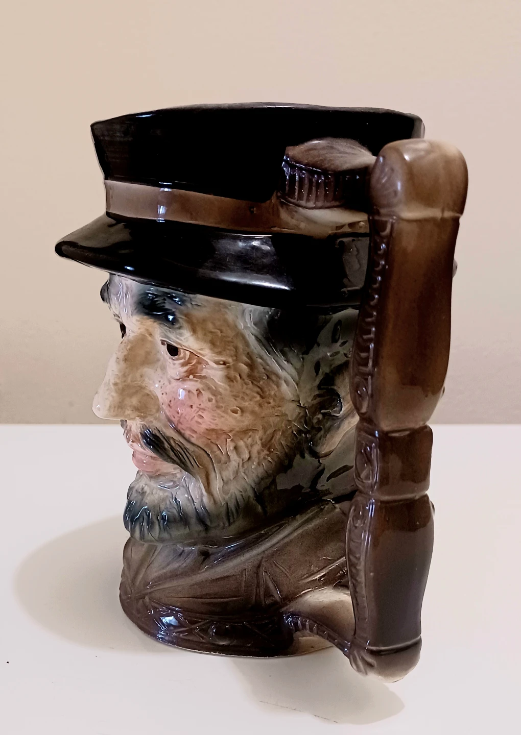 Vtg Hand Painted Toby Style Jug - photo 3