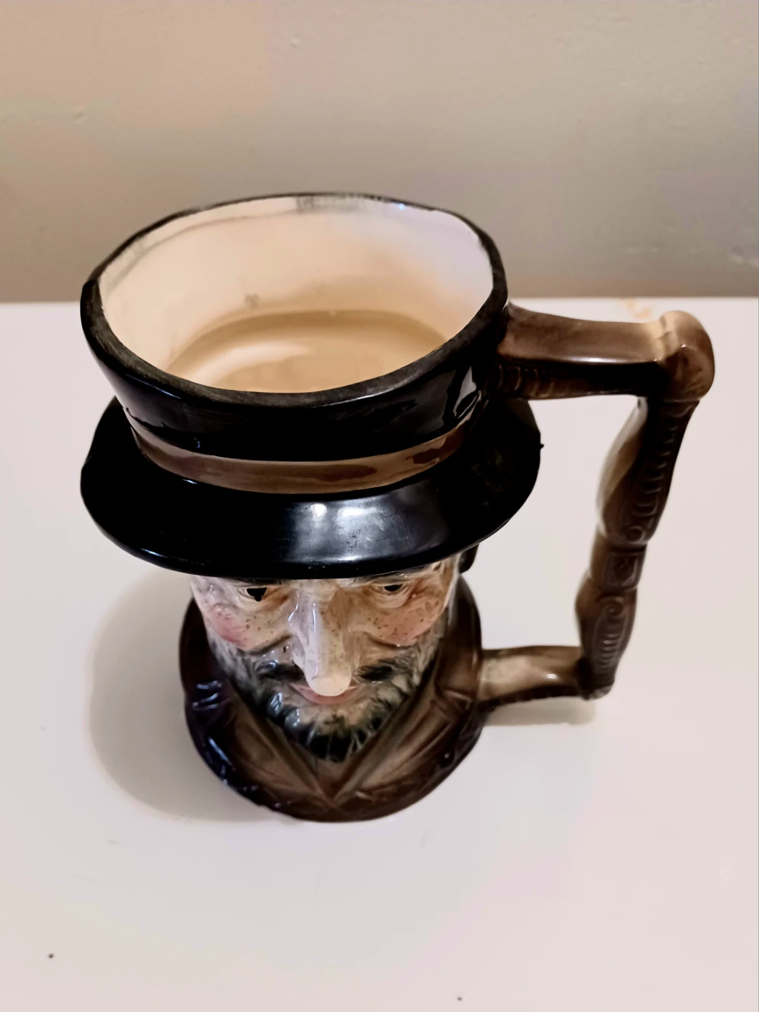 Vtg Hand Painted Toby Style Jug - photo 4