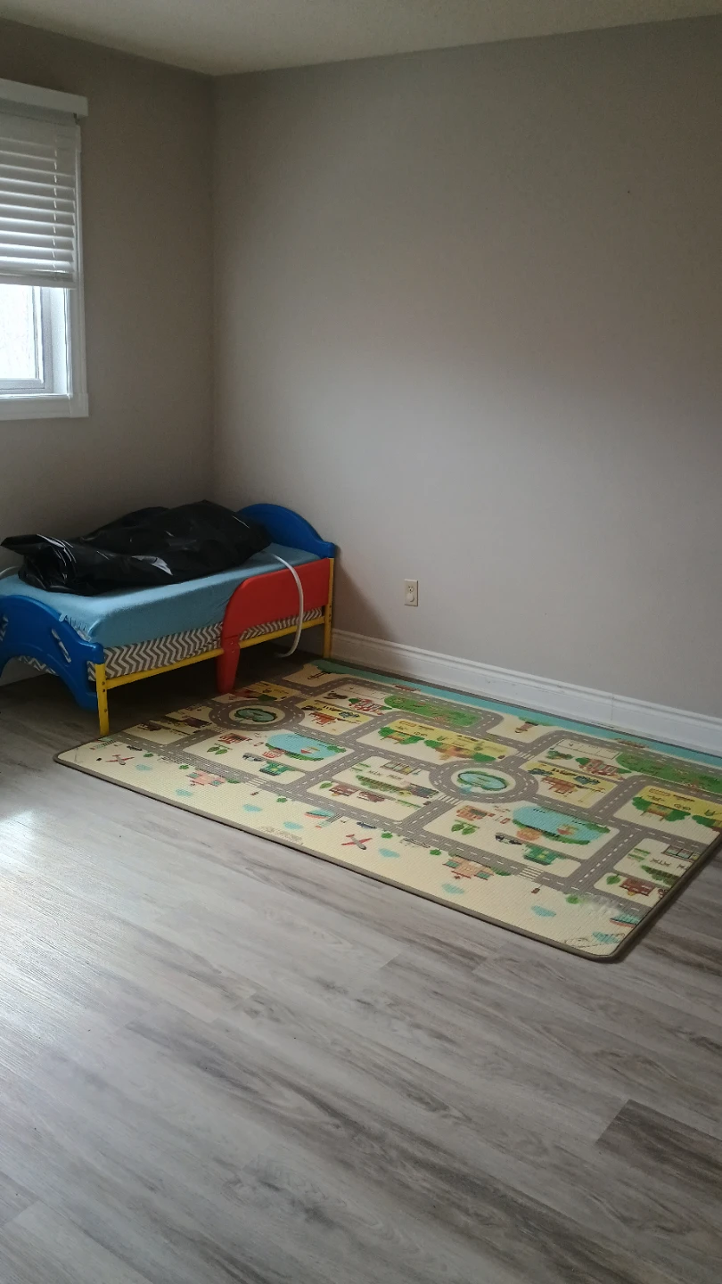 spacious rooms for rent