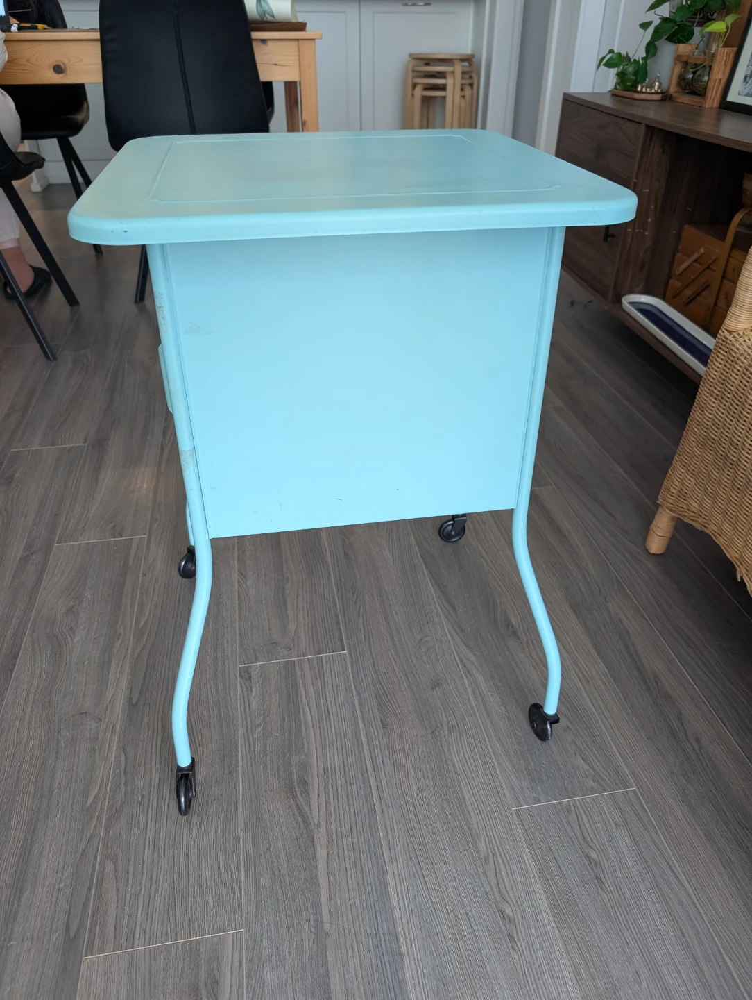 Ikea Vettre Light mint green Metal Side Table with Wheels - photo 3