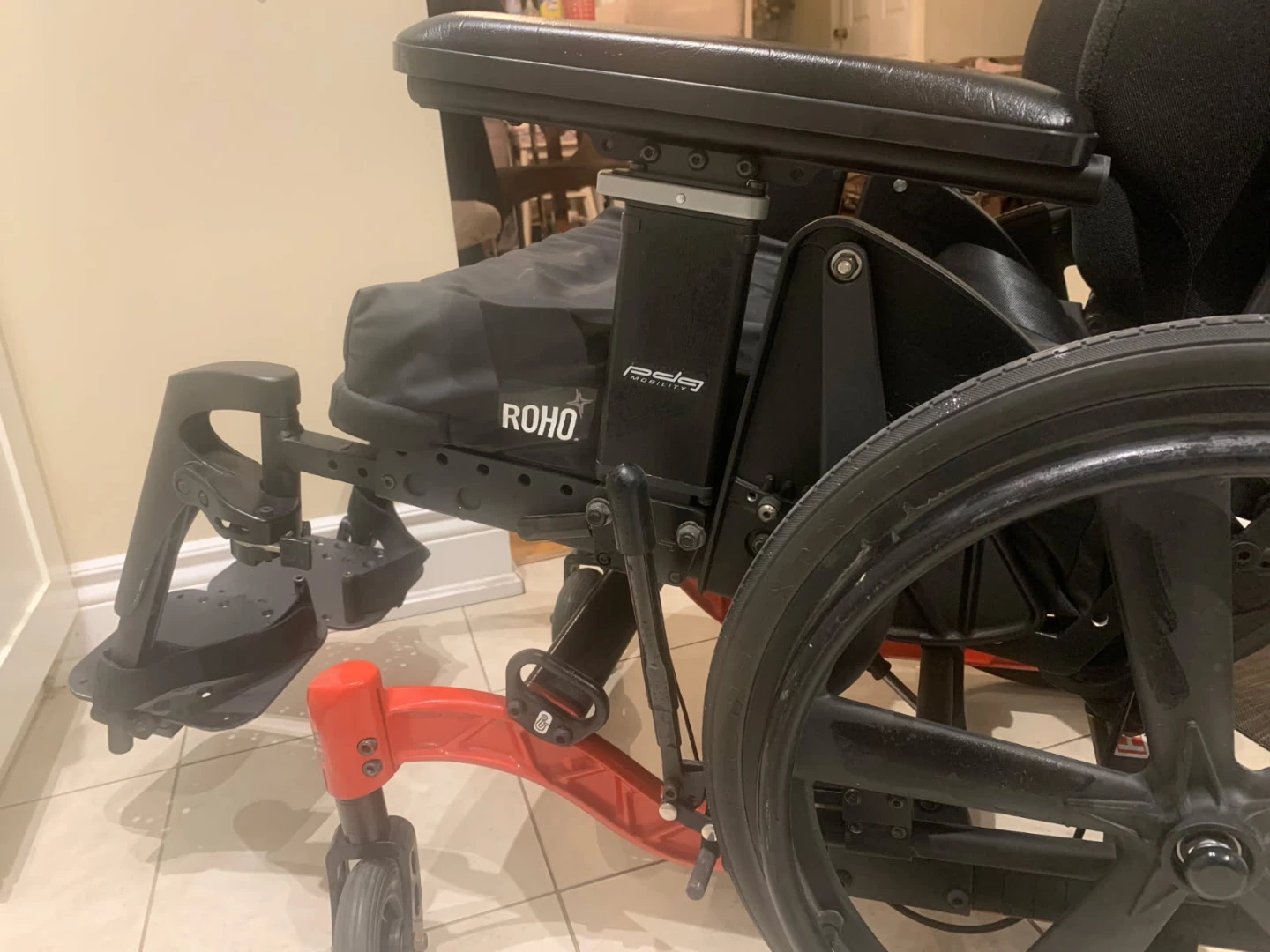 ROHO Wheelchair with FUZE T50 - photo 4