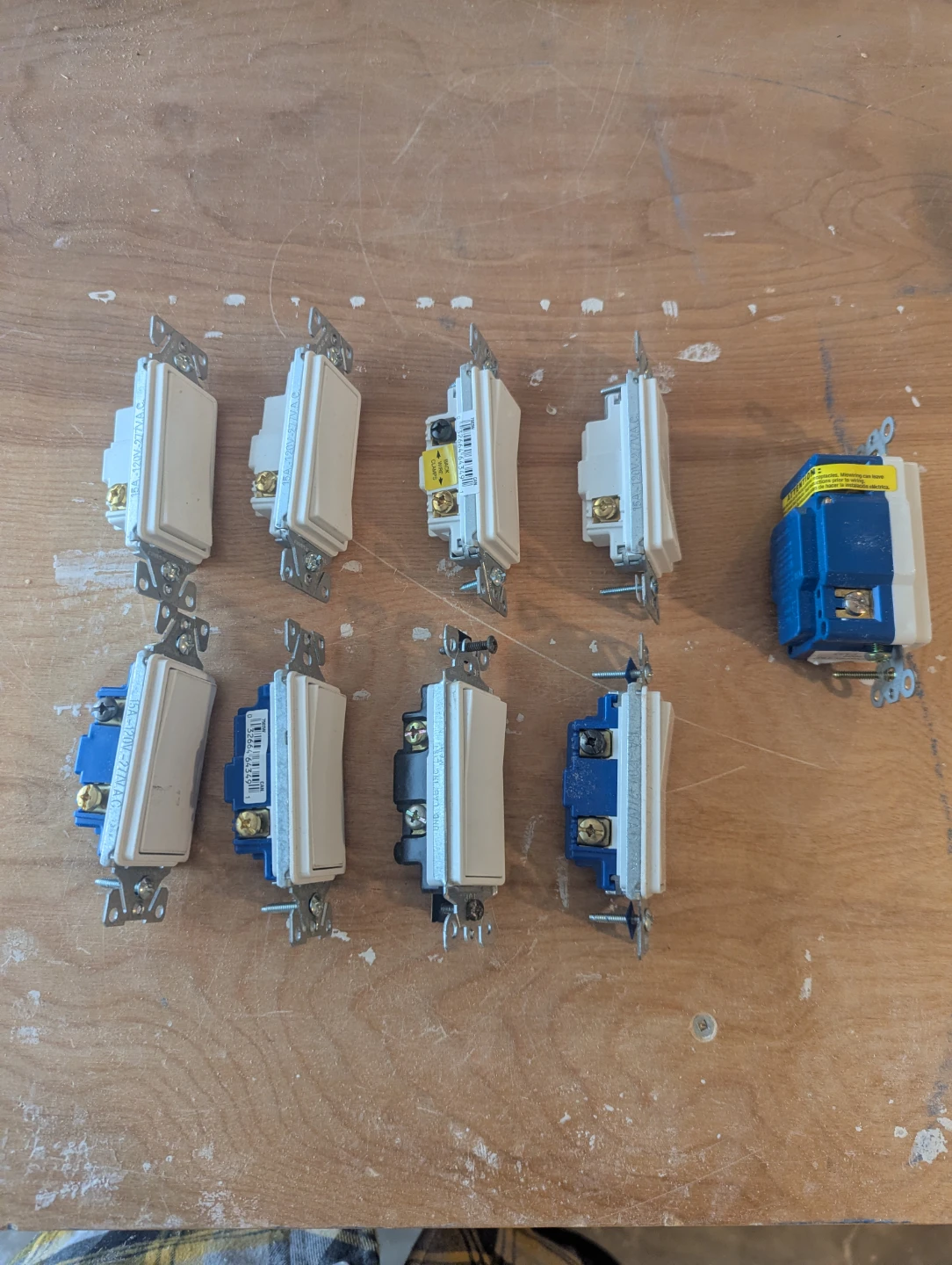Set of 8 Wall Switches & 1 Wall Socket - photo 2