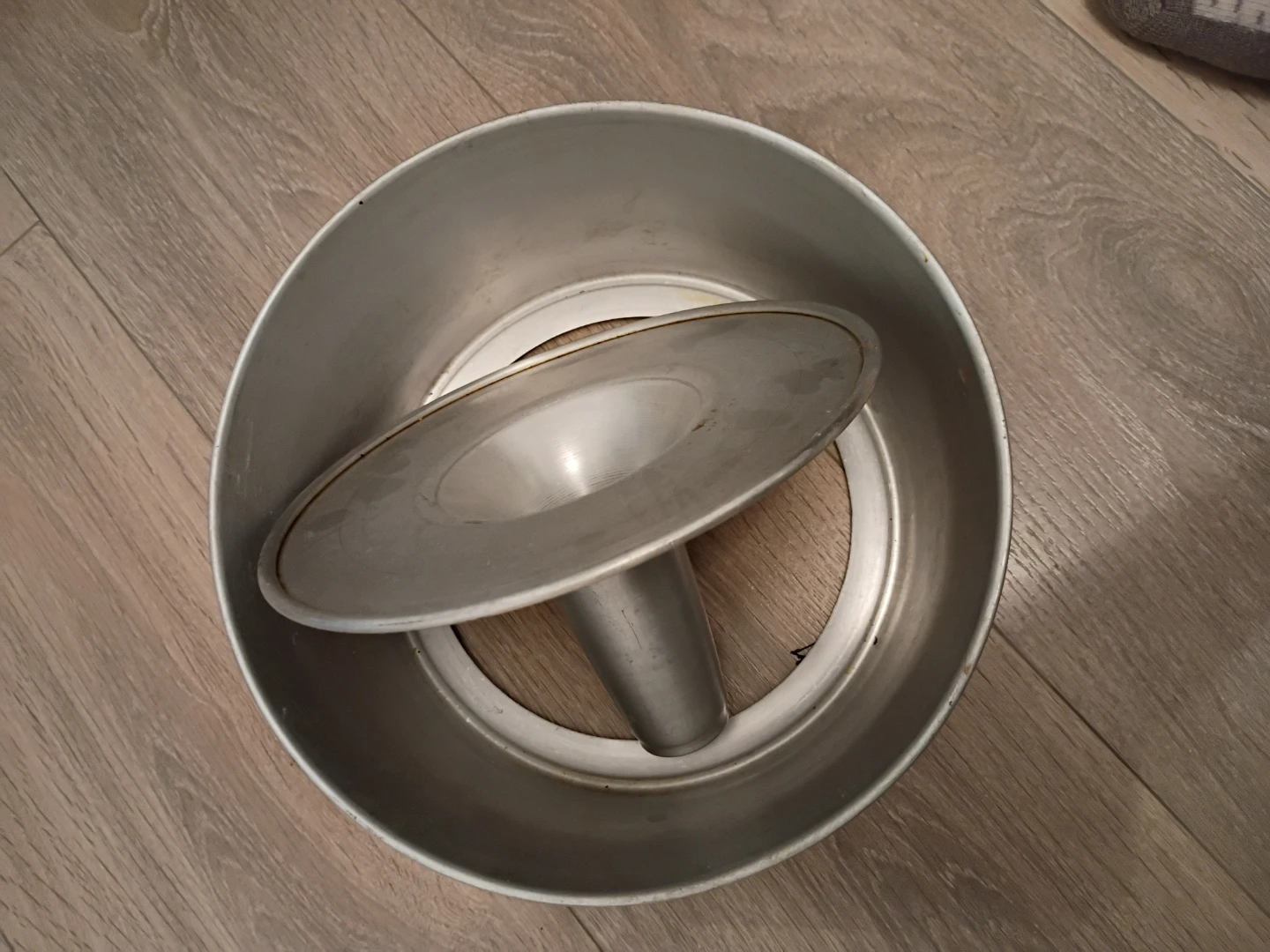 Angel Food Bundt Cake Pan 10"