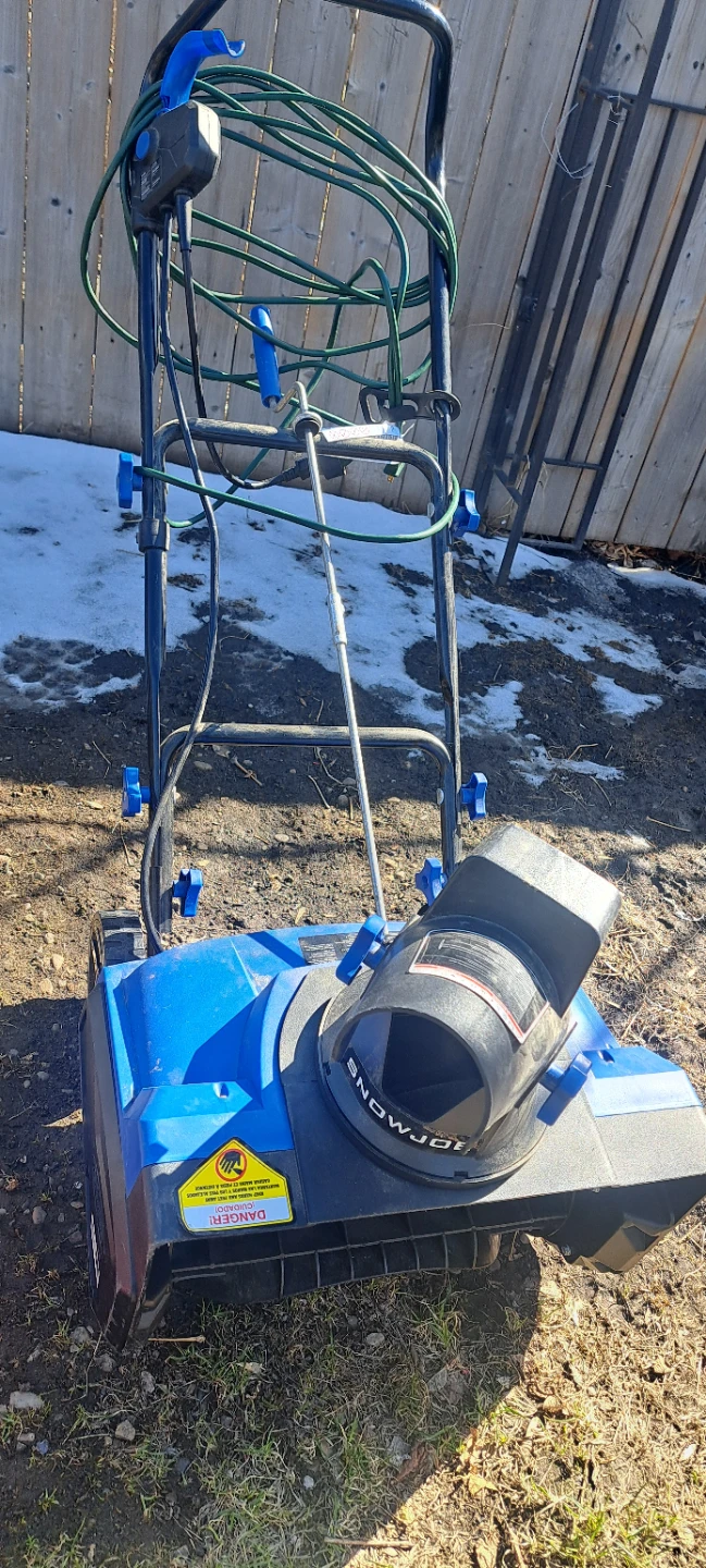 Snow Joe Electric Snow Thrower