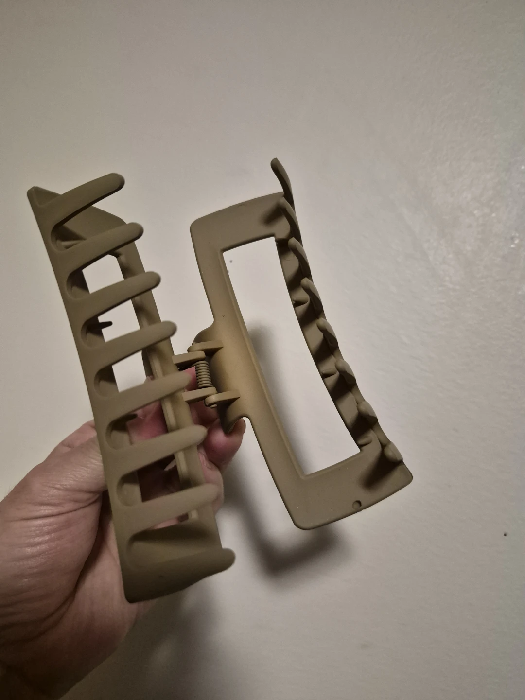 Large Matte Claw Clip - Tan - photo 2