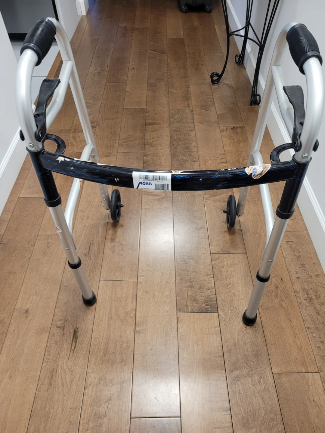 QUALITY LIGHT WEIGHT TWO WHEEL WALKER - photo 2